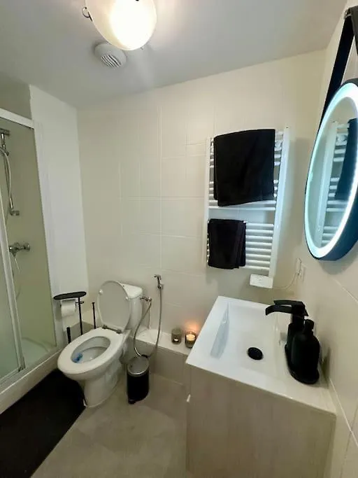 Appartement Neuf Et Renove Promenade Des Anglais Nice France