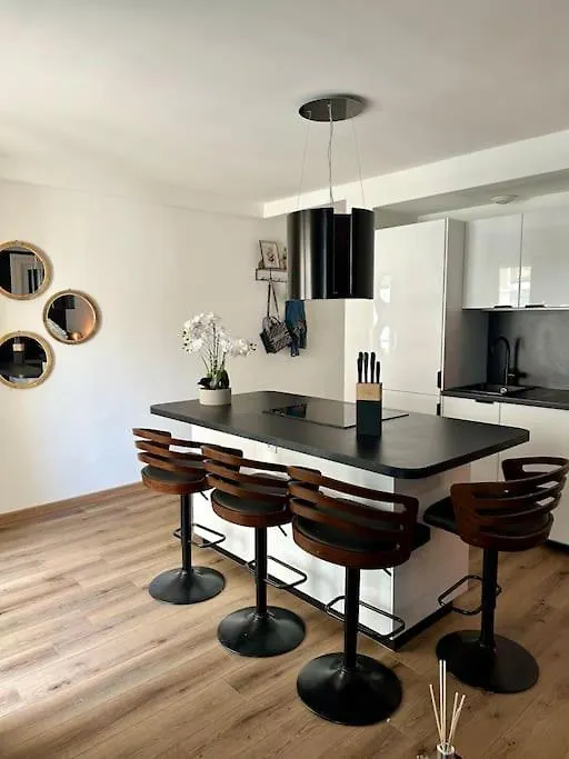 Apartment Appartement Neuf Et Renove Promenade Des Anglais Nice